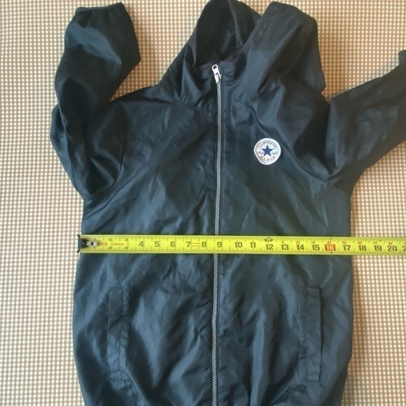 Converse lightweight windbreaker jacket. Size 8-10yrs - Picture 7 of 14